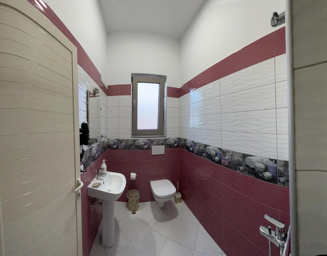 Elma Guest House Permet Exterior photo